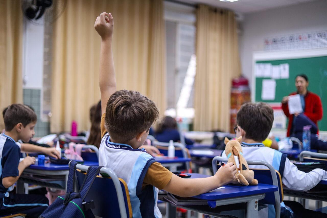 Cinco escolas de Maringá terão reuniões antes de consulta sobre modelo cívico-militar